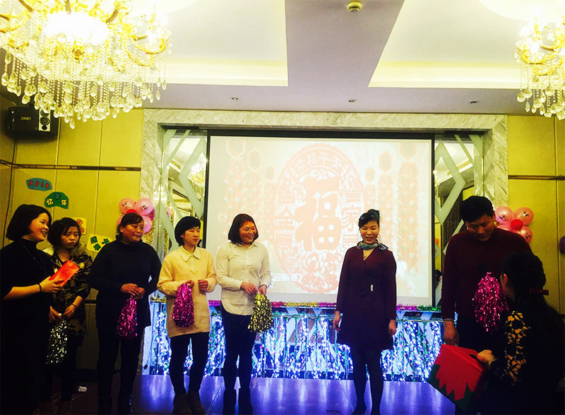 ”憶羊年，迎猴年“嬰智貝佳2016新春年會(huì)在舒友海鮮激情開演