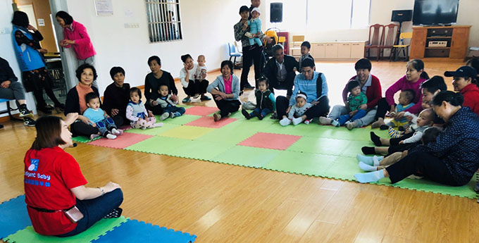 嬰智貝佳公益早教進行時，成為江川社區(qū)公益早教合伙人。
